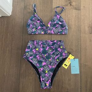 Bikini set size Small 💜🤍